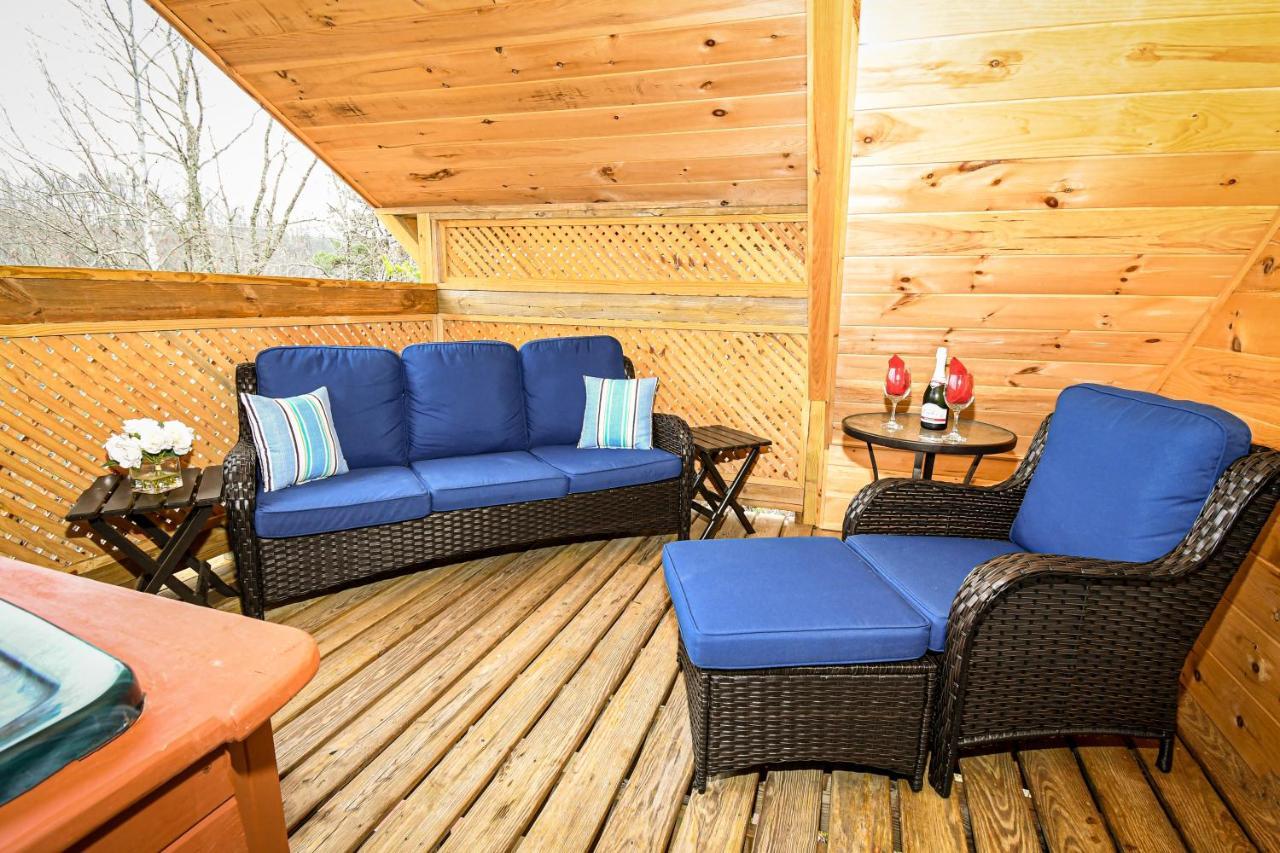 Lover'S Loft Гетлинбург Екстериор снимка