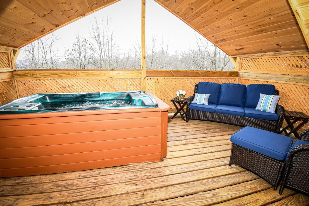 Lover'S Loft Гетлинбург Екстериор снимка